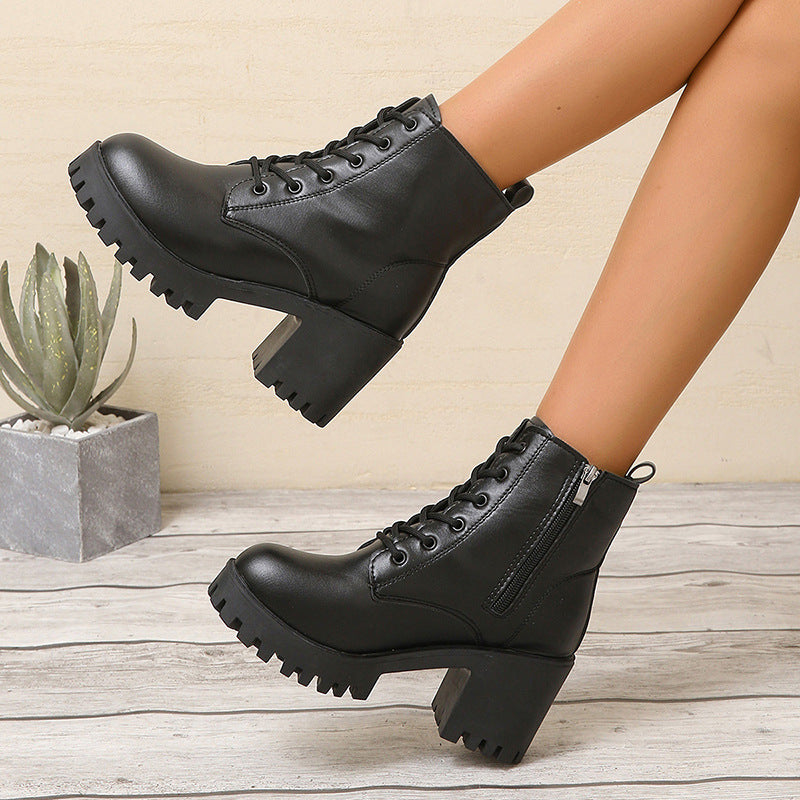 Chunky Ankle Boots im British Style