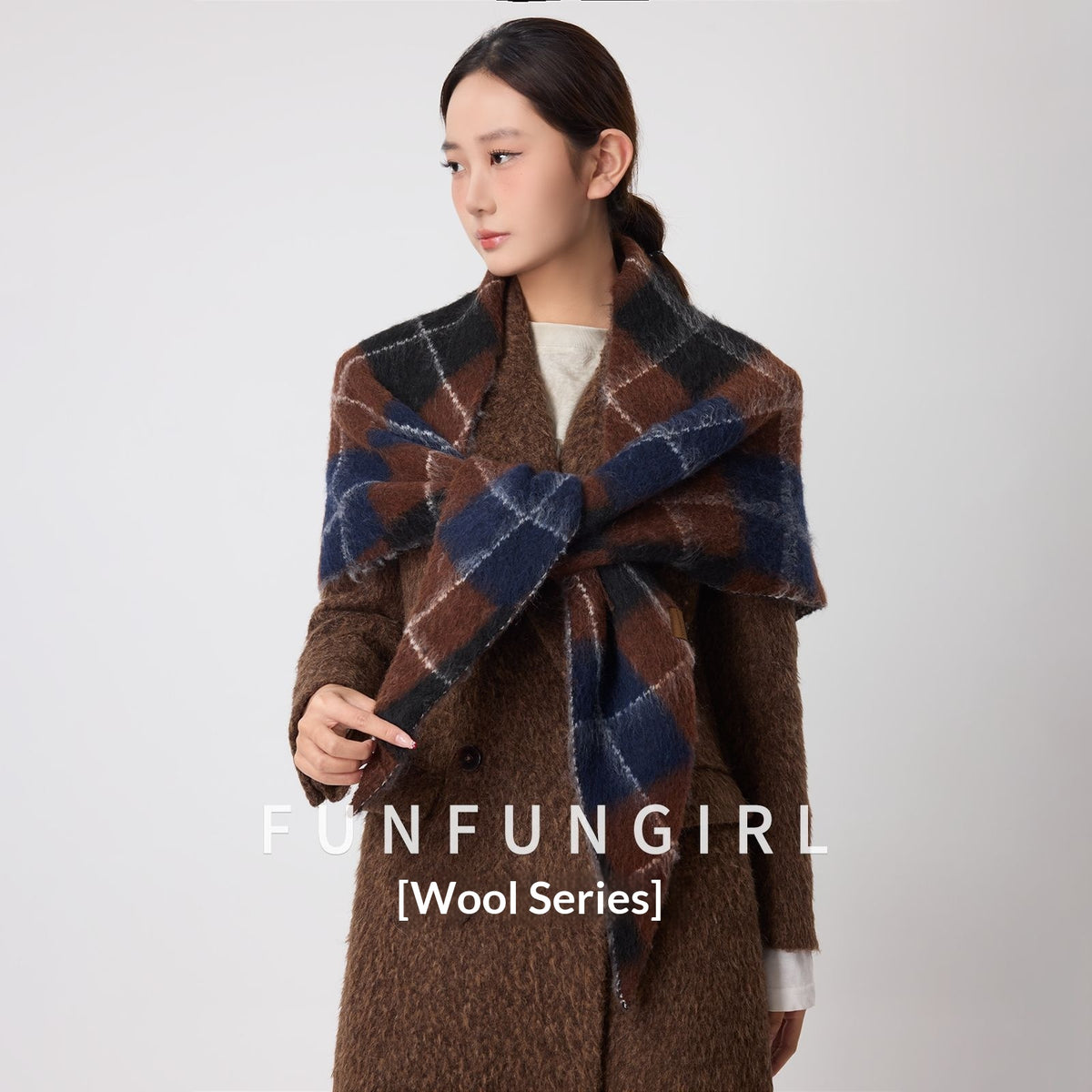 Triangular Schals mit Strassstein-Jacquard-Muster – Bild 2 | LuxeStyle