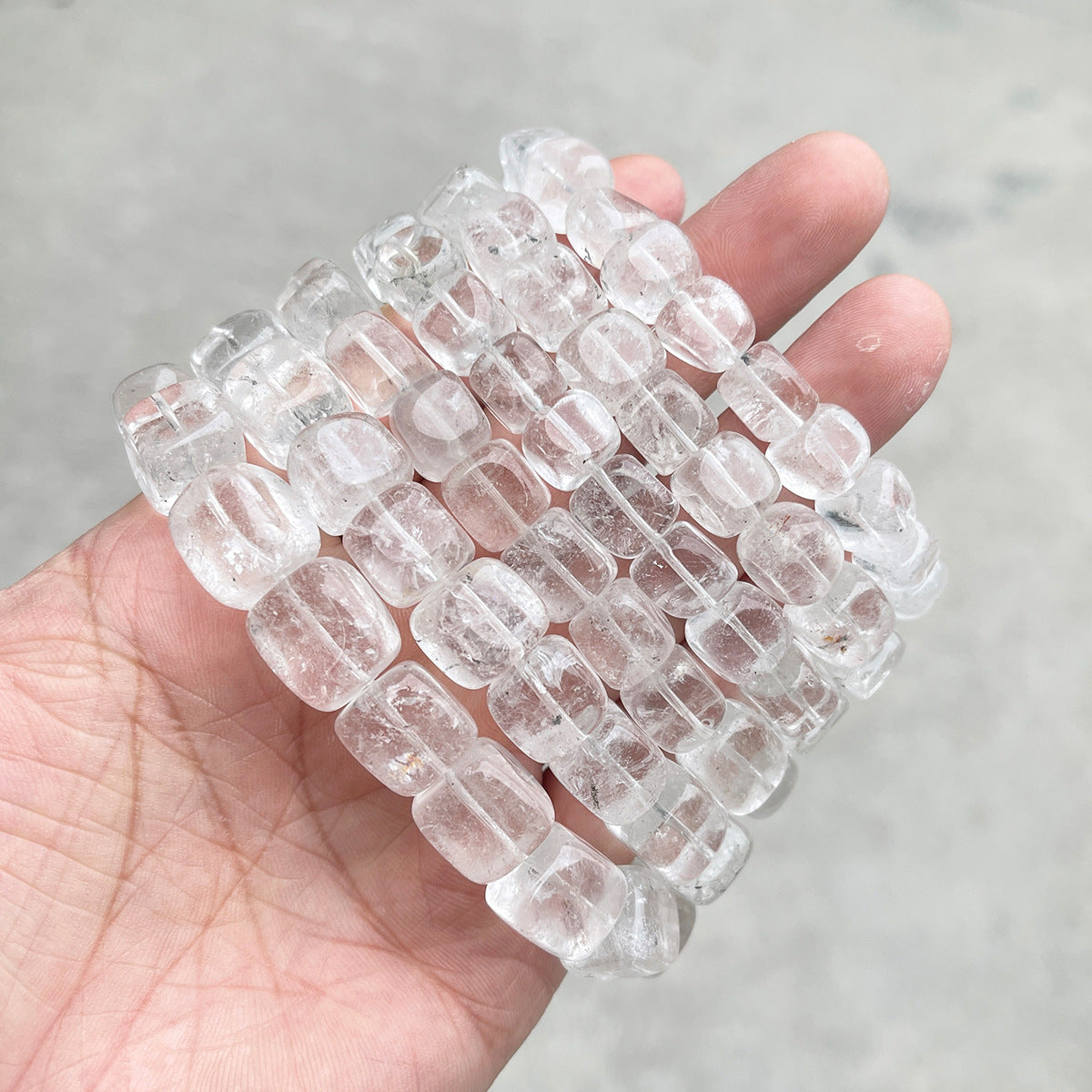 Armband mit weissen Kristall-Würfeln – Bild 2 | LuxeStyle