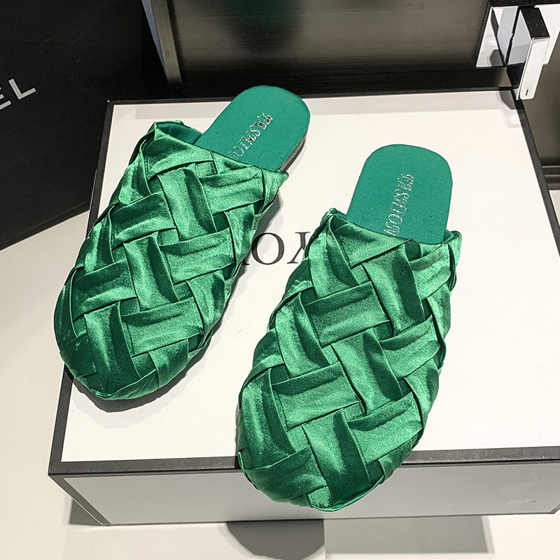 Satinbedeckte Halbsandale mit flachem Absatz – Bild 2 | LuxeStyle