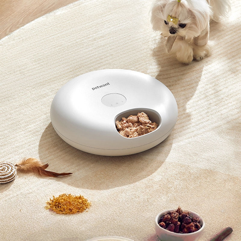 Smarter Snack-Futterautomat für Katzen & Hunde