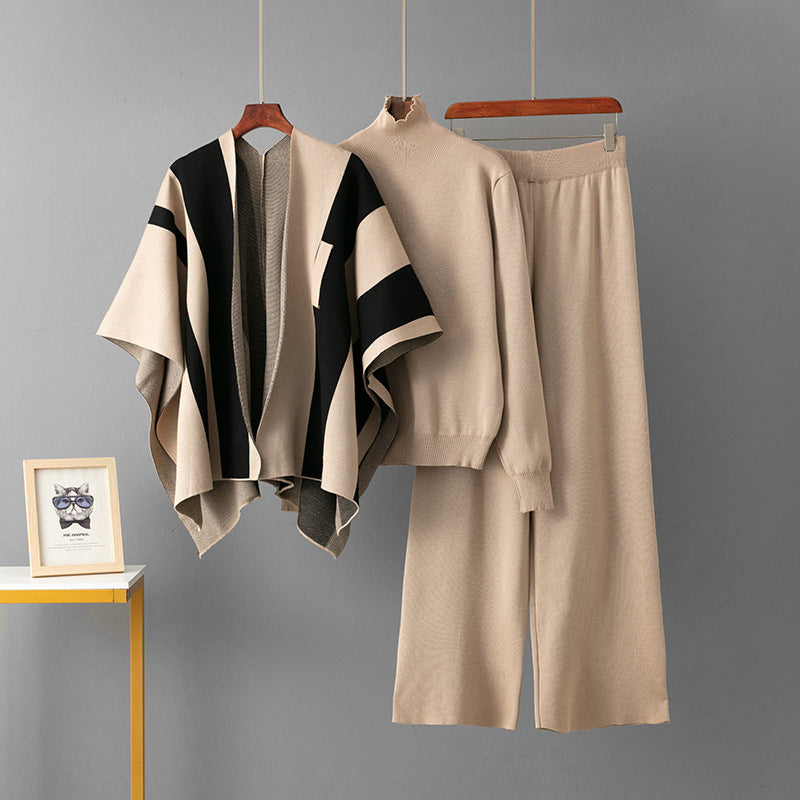 Klassisches Strickset mit Cape und Hose – Bild 2 | LuxeStyle