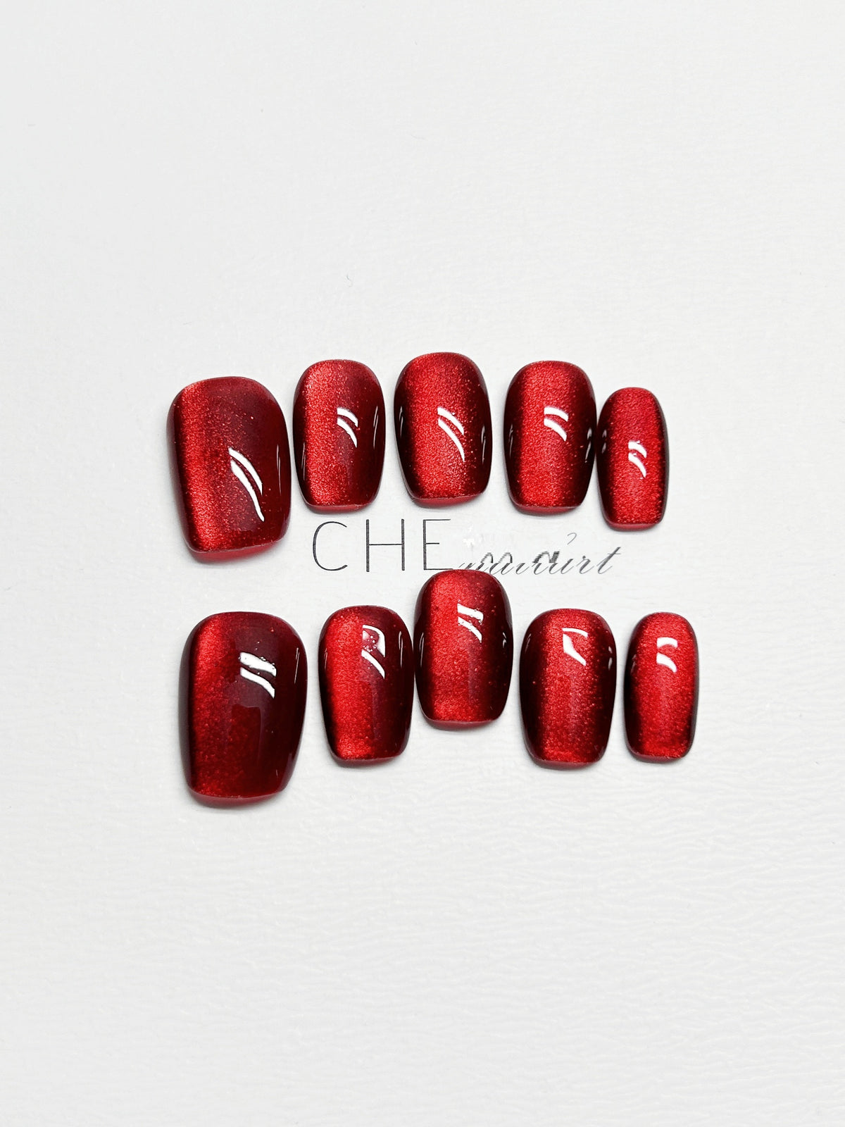 Weinroter Cat Eye Nagelsticker – Bild 2 | LuxeStyle