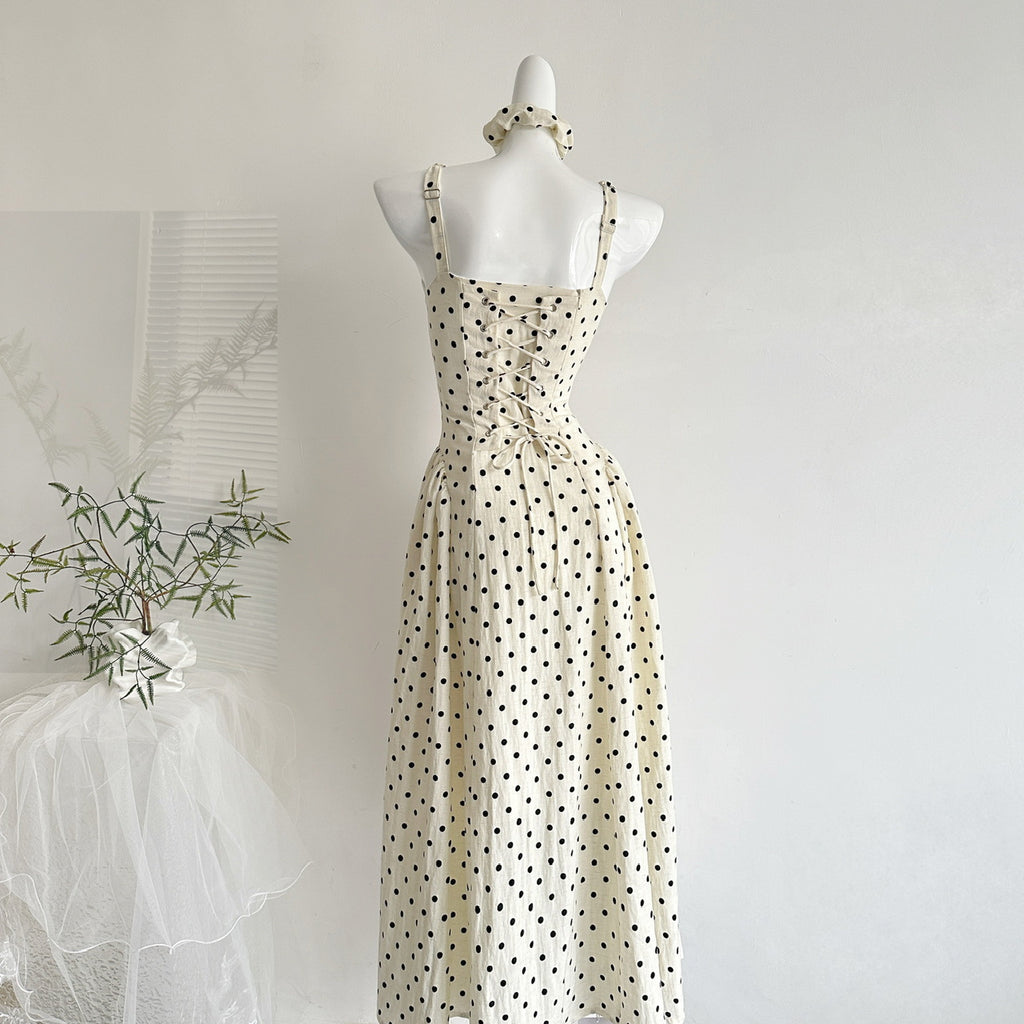 Vintage Slim-Fit Polka-Dot Kleid mit Spaghettiträgern – Bild 5 | LuxeStyle