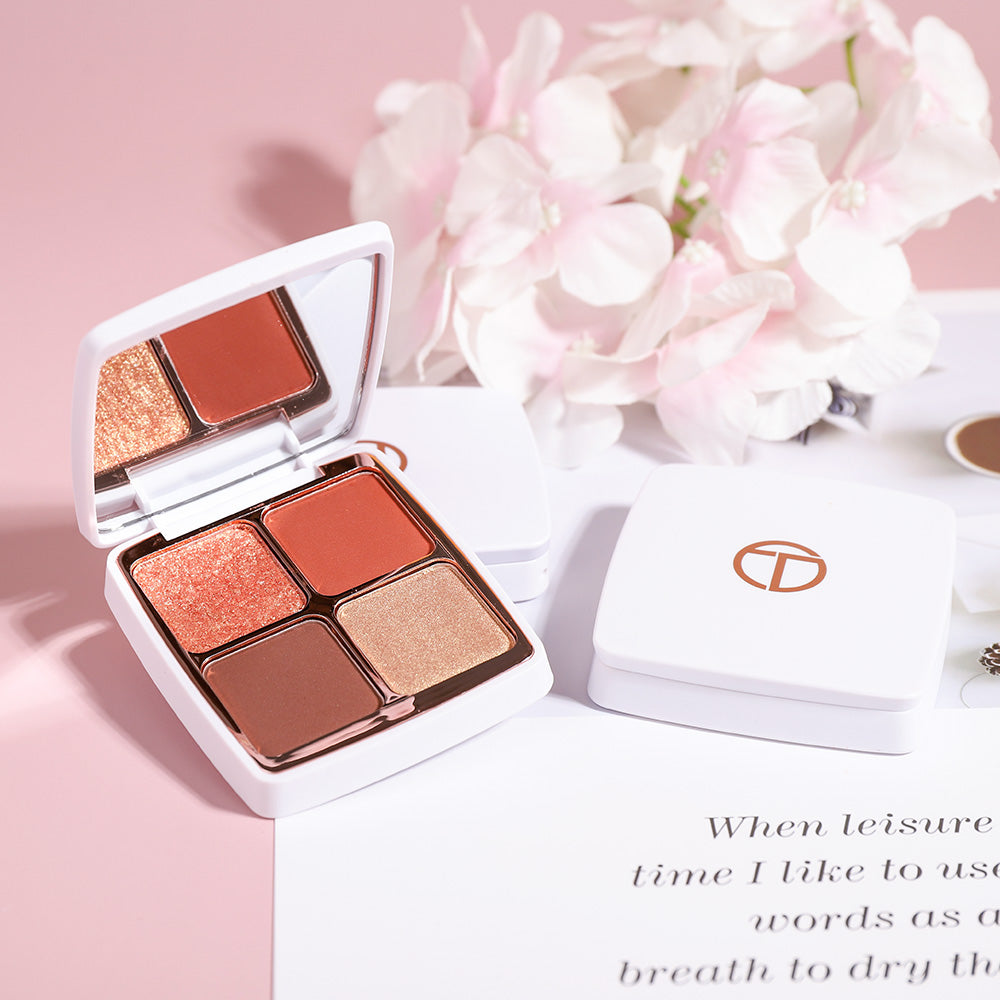 Innovativer Pearlescent Matte Quad Lidschatten – Bild 6 | LuxeStyle