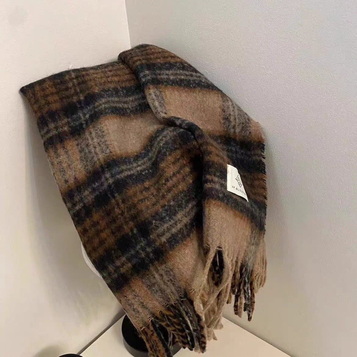 Plaid-Schal in Mintgrün, Pink, Lila, Schwarz, Blau – Bild 4 | LuxeStyle