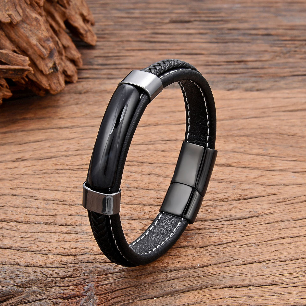 Geometrisches Lederarmband – Bild 1 | LuxeStyle