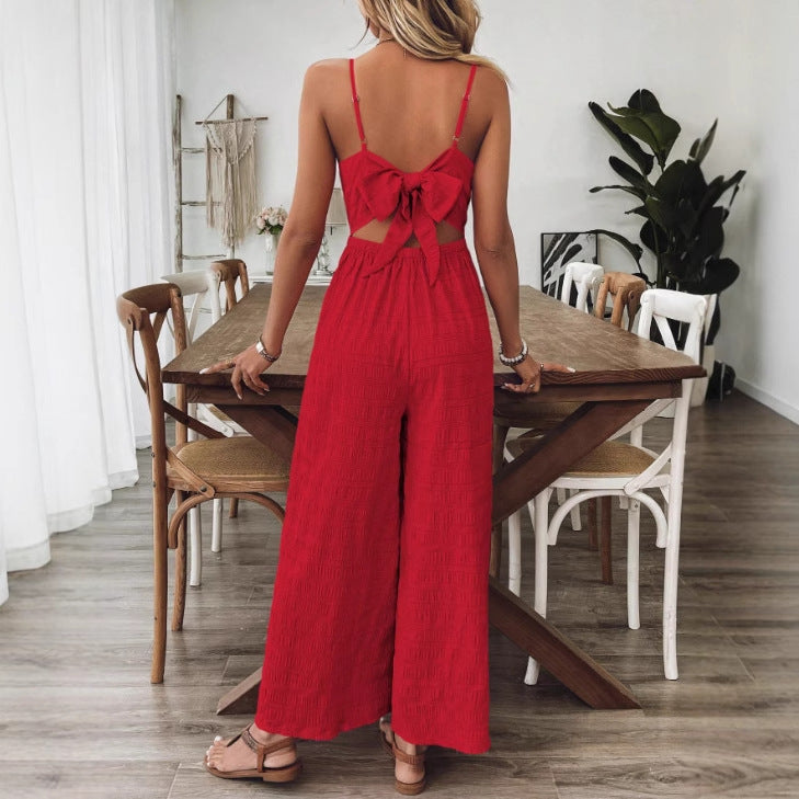 Eleganter Jumpsuit mit Spaghettiträgern und Rückenmasche
