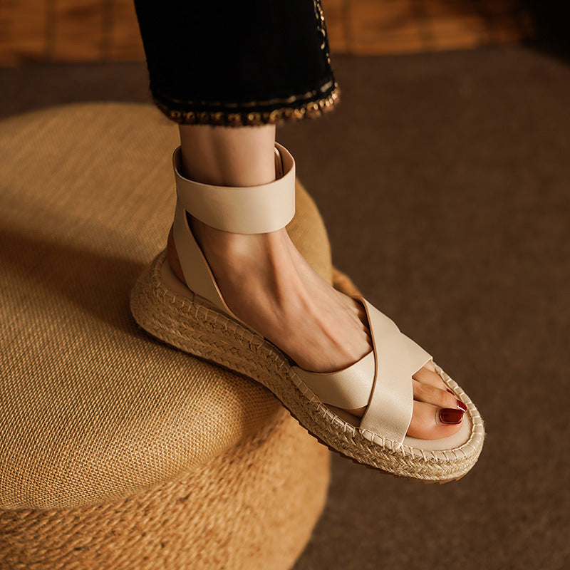 Geflochtene Vintage-Sandalen mit Keilabsatz – Bild 2 | LuxeStyle