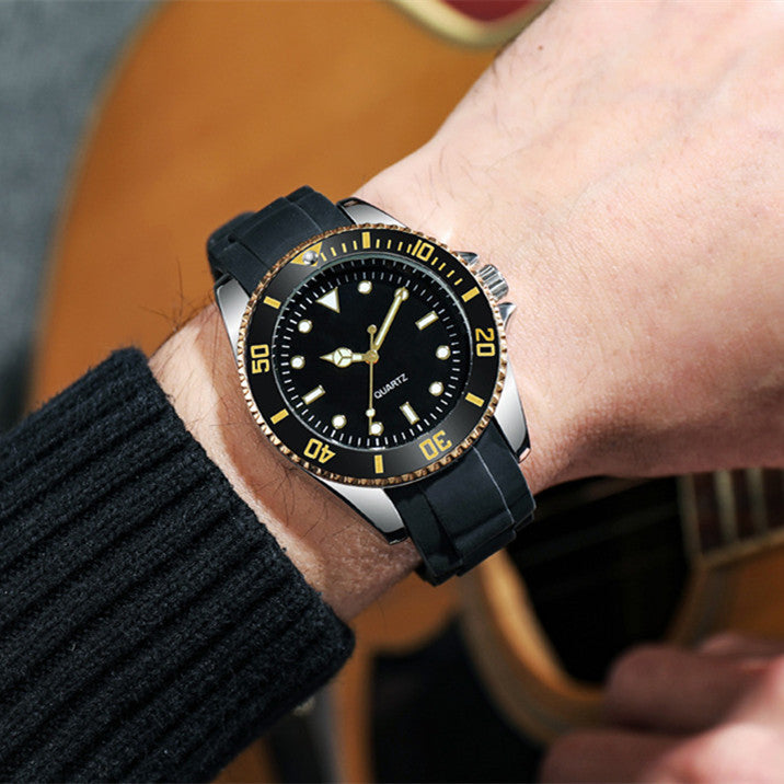 Silikon-Luminous-Uhr – Bild 5 | LuxeStyle