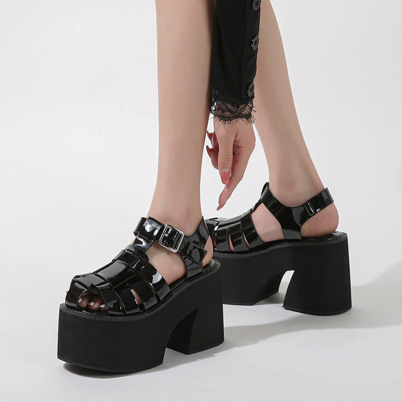 Plateau-Sandalen mit klobigem Absatz – Bild 3 | LuxeStyle