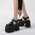 Plateau-Sandalen mit klobigem Absatz – Bild 7 | LuxeStyle
