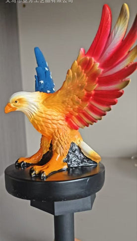 Amerikanischer Adler in Garten