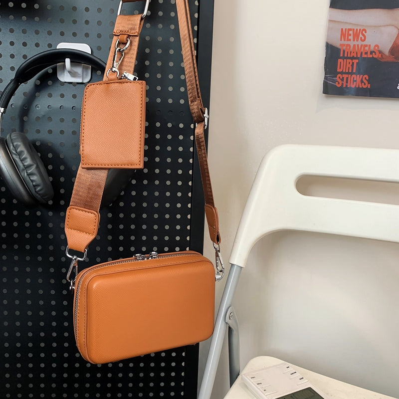Herrencrossbody Tasche in einfarbigem PU | LuxeStyle