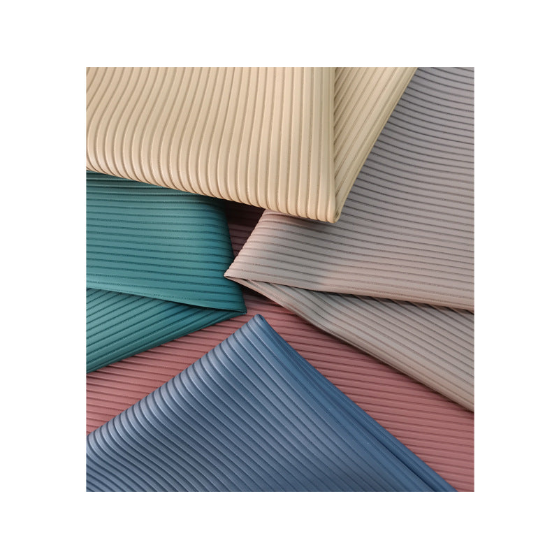 Gestreiftes Kunstleder (137 cm breit) | LuxeStyle