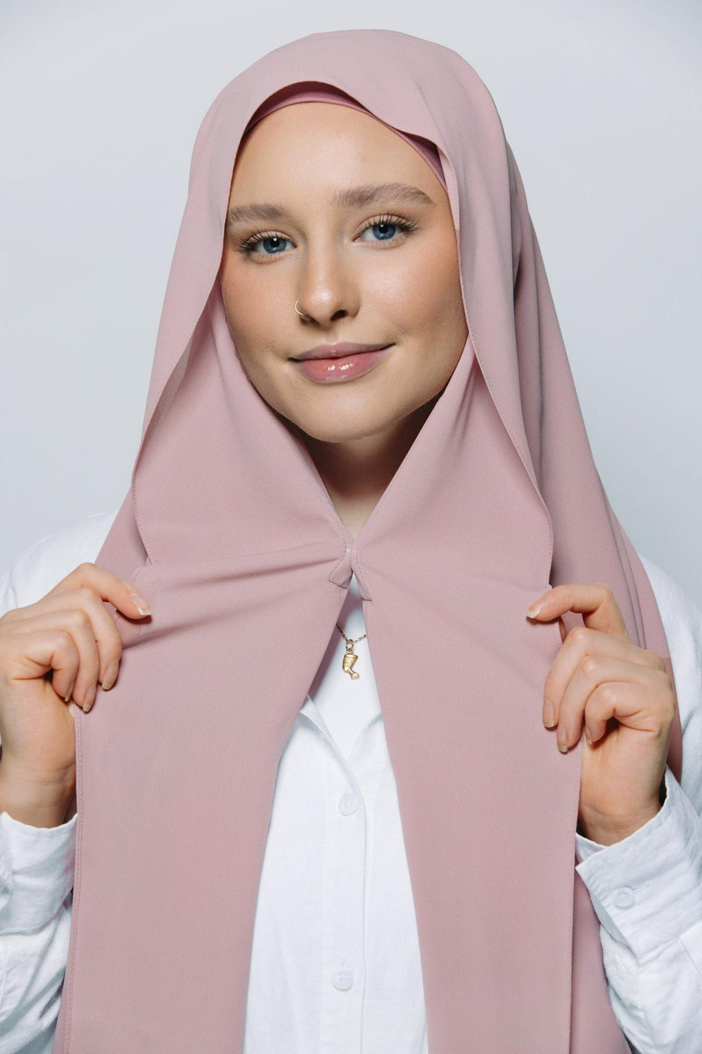 Kopftuch mit integriertem Magnetverschluss – Bild 9 | LuxeStyle