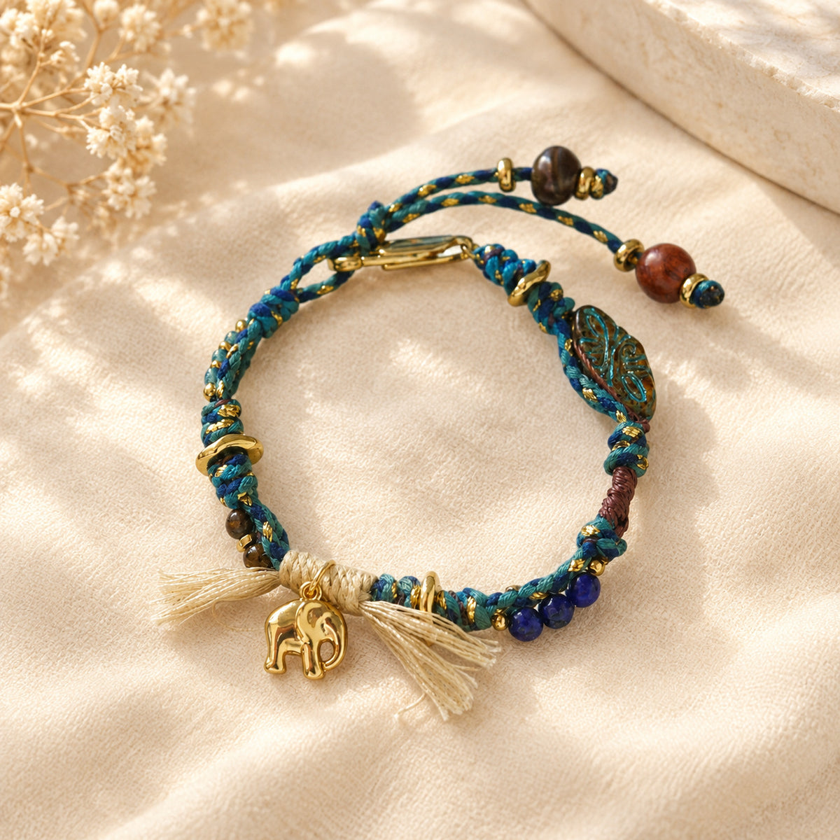Armband mit Elefant und Quaste – Bild 2 | LuxeStyle