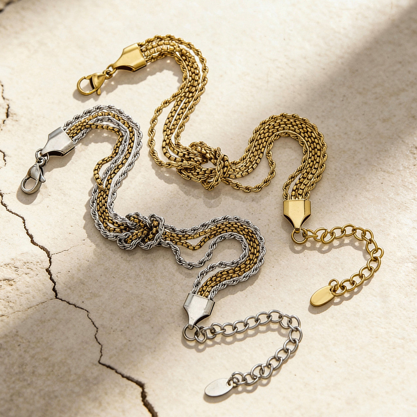 Verknotetes Ketten-Armband · Gold/Silber