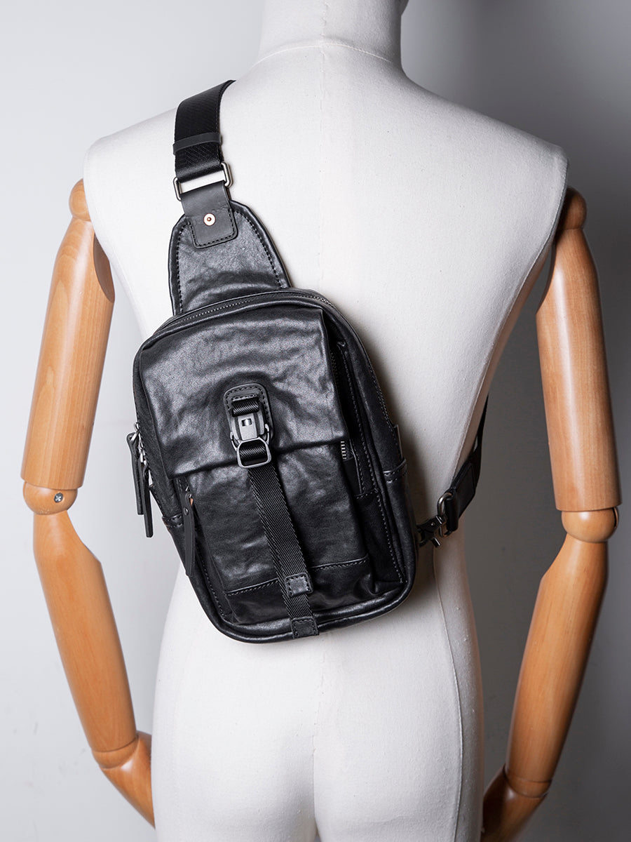 Kleine Brusttasche aus echtem Leder – schwarz – Bild 5 | LuxeStyle