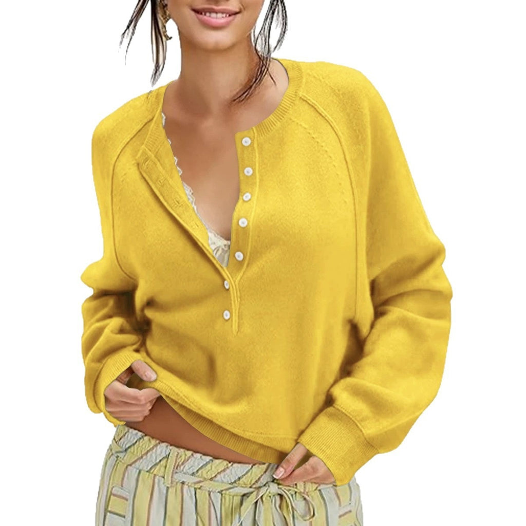 Halbgeöffnete Bluse mit Knöpfen