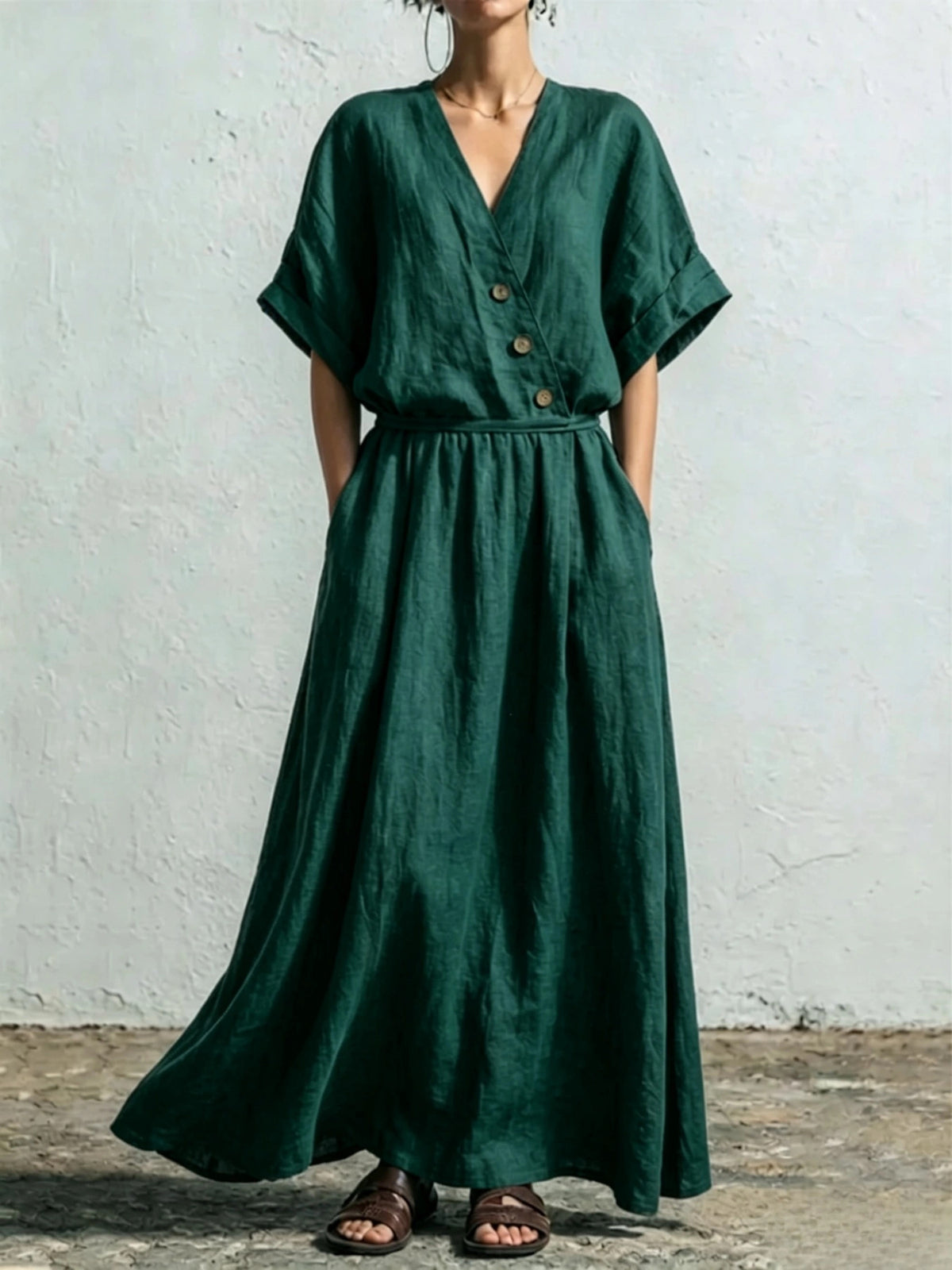 Weit sitzendes V-Ausschnitt-Kleid in Weiss – Bild 2 | LuxeStyle