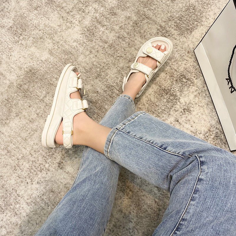 Runde Zehen-Buckle Sandalen – Bild 4 | LuxeStyle