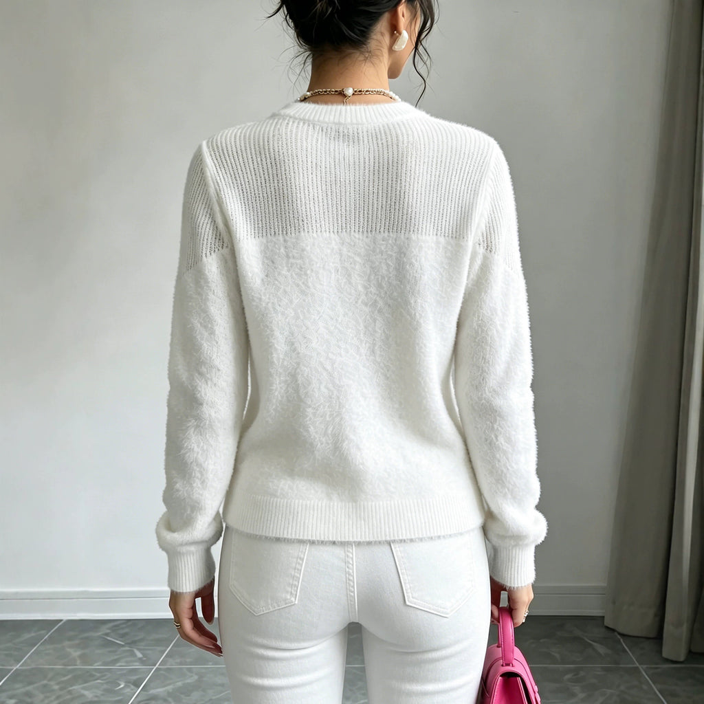 Weisser Pullover