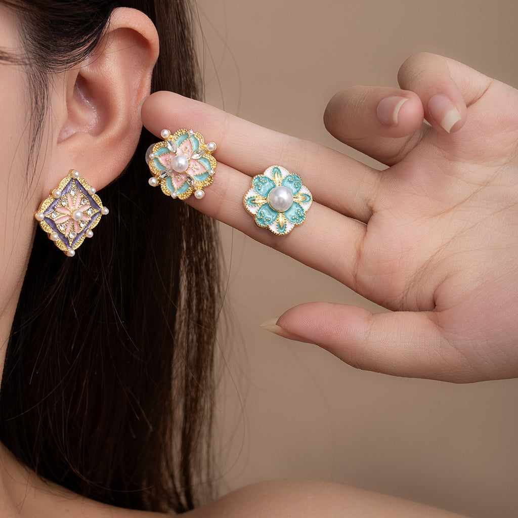 Blumen-Ohrstecker mit Strass & Perlen – Ansicht 6