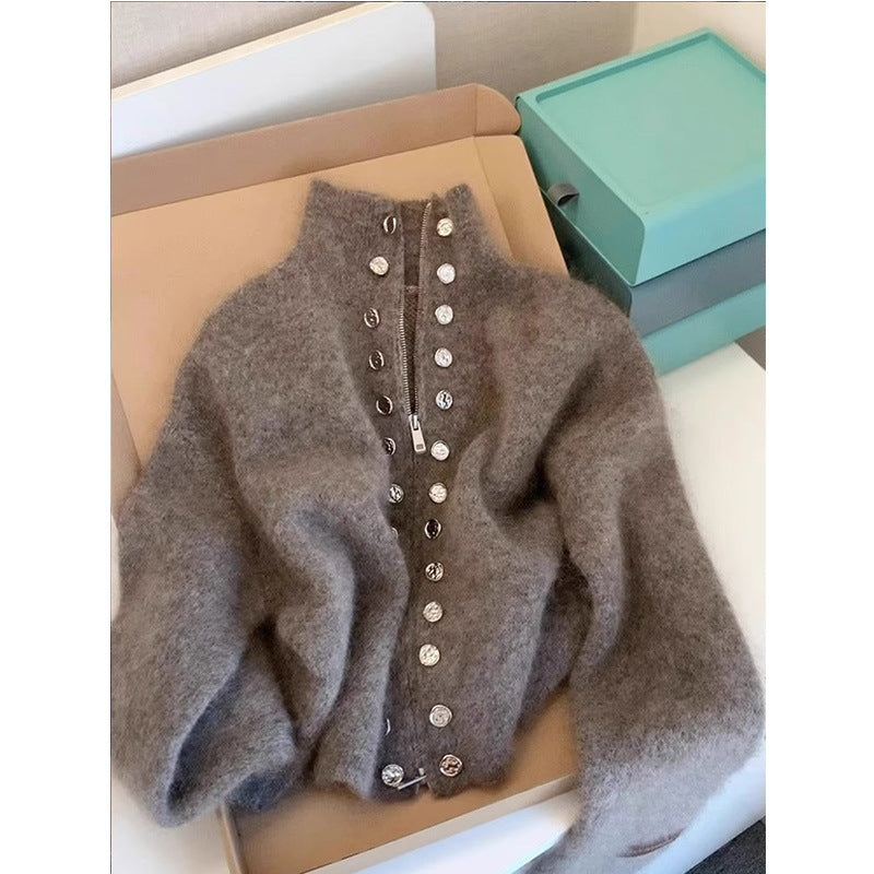 Grauer doppelreihiger Wollpullover mit Stehkragen