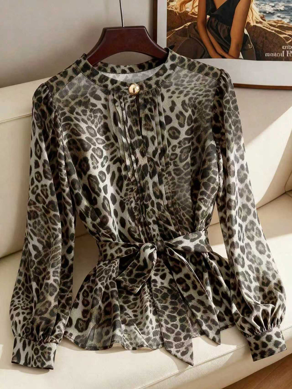 Elegante Chiffonbluse mit Animal-Print – Bild 9 | LuxeStyle