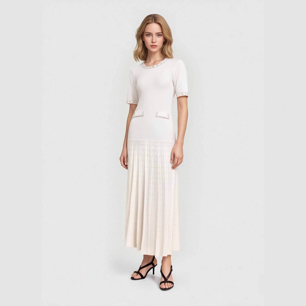Kurzes Strickkleid mit Perlen und Rundhals – Bild 2 | LuxeStyle