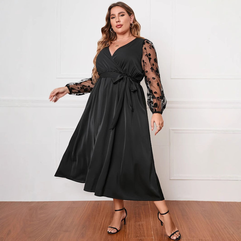 Elegantes Strickkleid mit geometrischem Muster