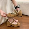 Rundes Pumps mit Blockabsatz