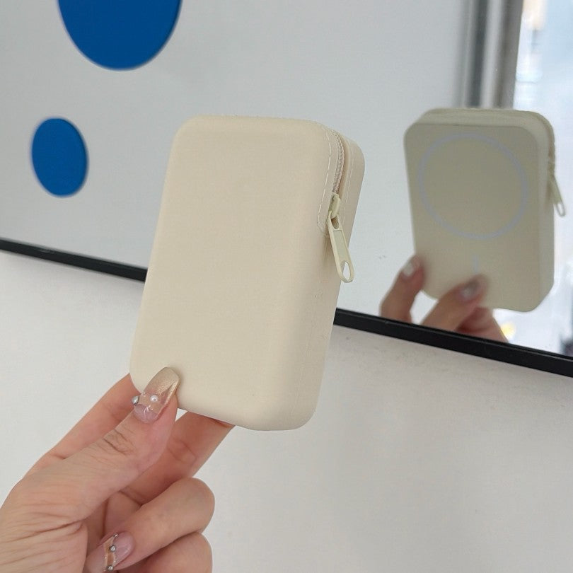 Magnetisches Silikon-Etui mit Ständer – Bild 2 | LuxeStyle