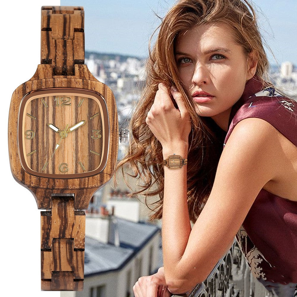 Bambus-Holz-Uhr mit digitalem Goldzifferblatt – Bild 3 | LuxeStyle