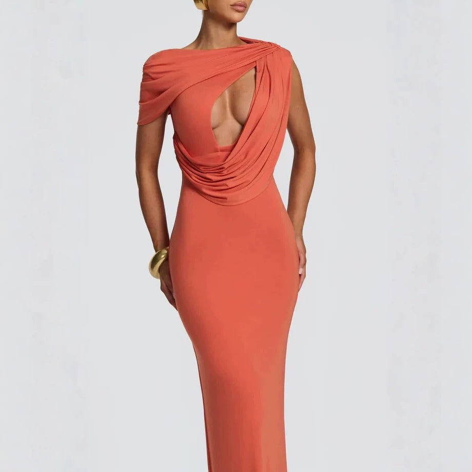 Elegantes, figurbetontes Abendkleid mit Drapierungen