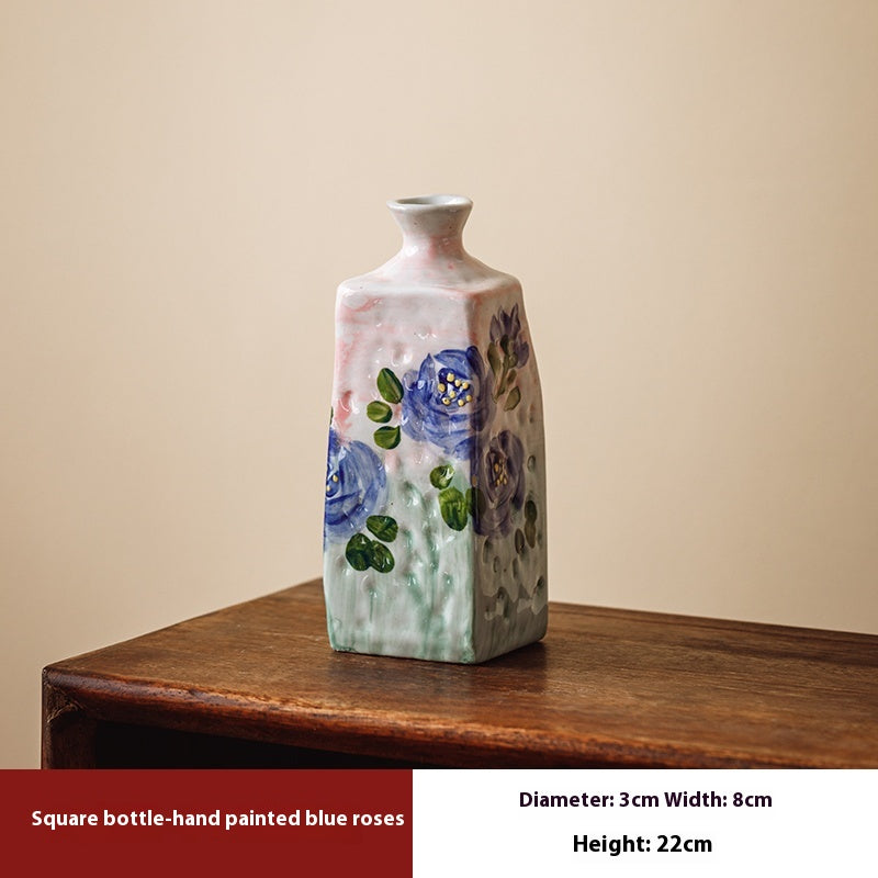 Keramik-Vase mit Handbemalung