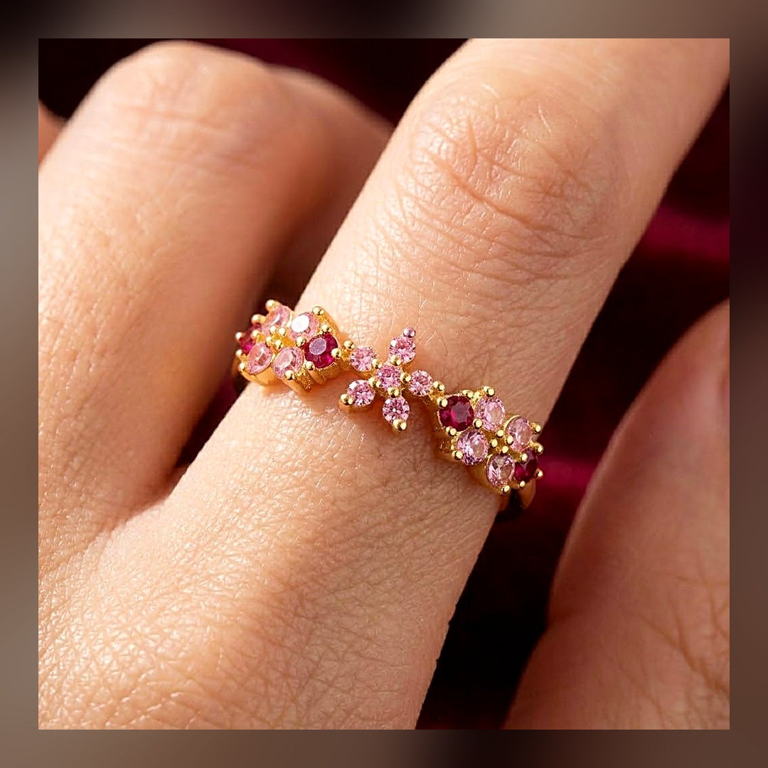 LuxeStyle-Edit · Blütenring «Fleur Rose» – rosa Zirkonia, verstellbar