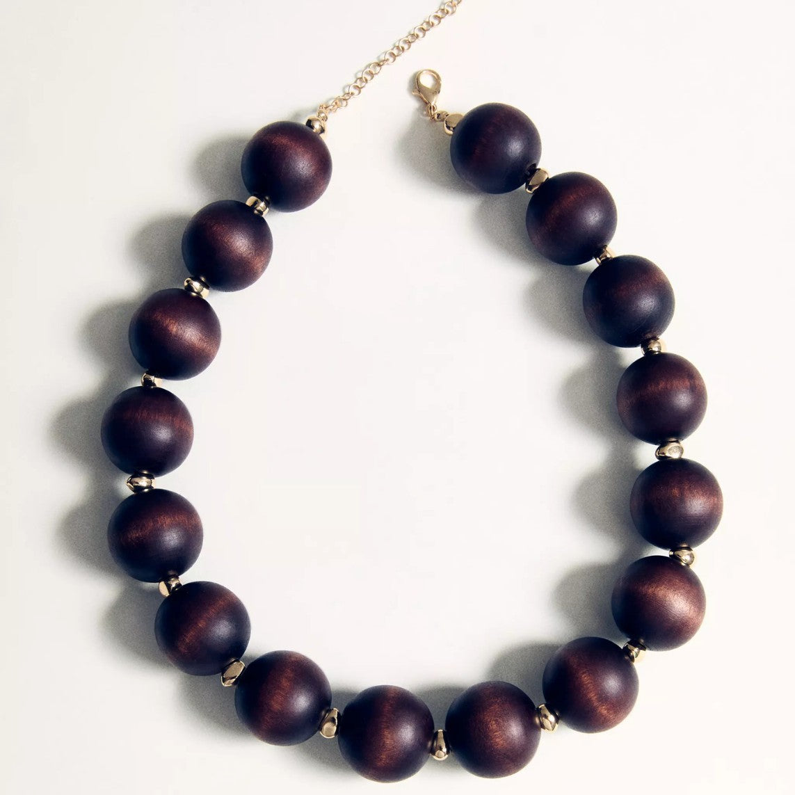 Bohemian Halskette mit Holzperlen – Bild 2 | LuxeStyle
