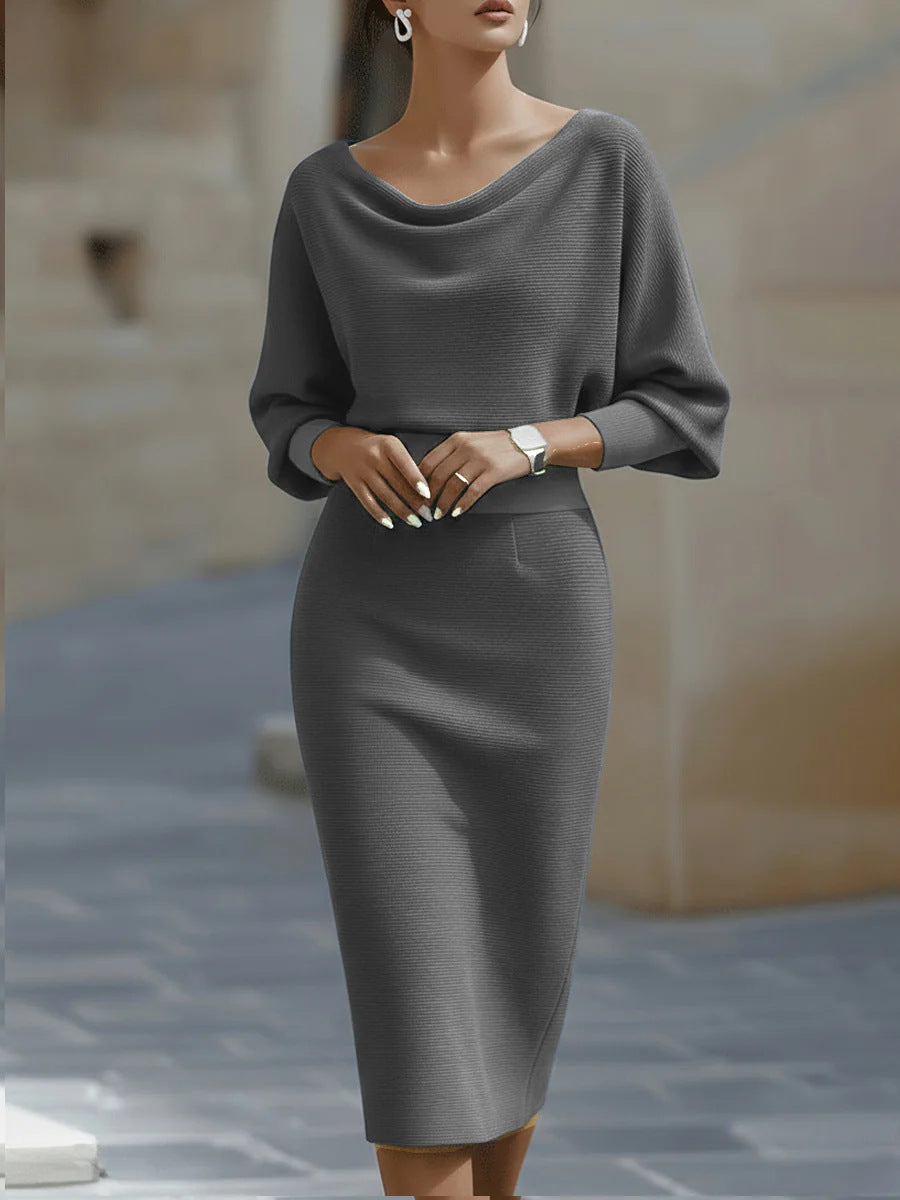 Elegantes Etuikleid mit Schlitz und Flared Sleeves – Bild 5 | LuxeStyle