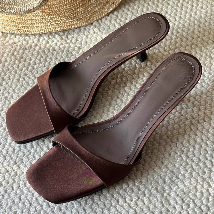 Elegante Sandalette im französischen Stil