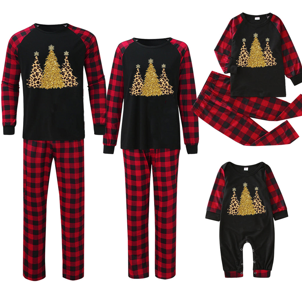 Weihnachts-Homewear im Partnerlook