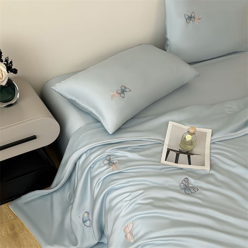 Sommer-Duvet mit Tencel und Stickerei
