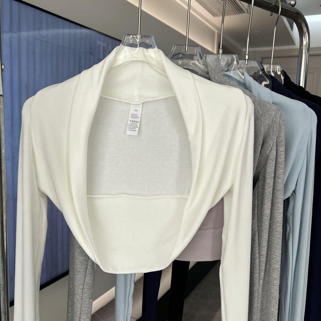 Kurzer Cardigan mit Bolero-Stil