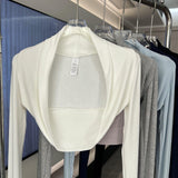 Farbe: Altweiss