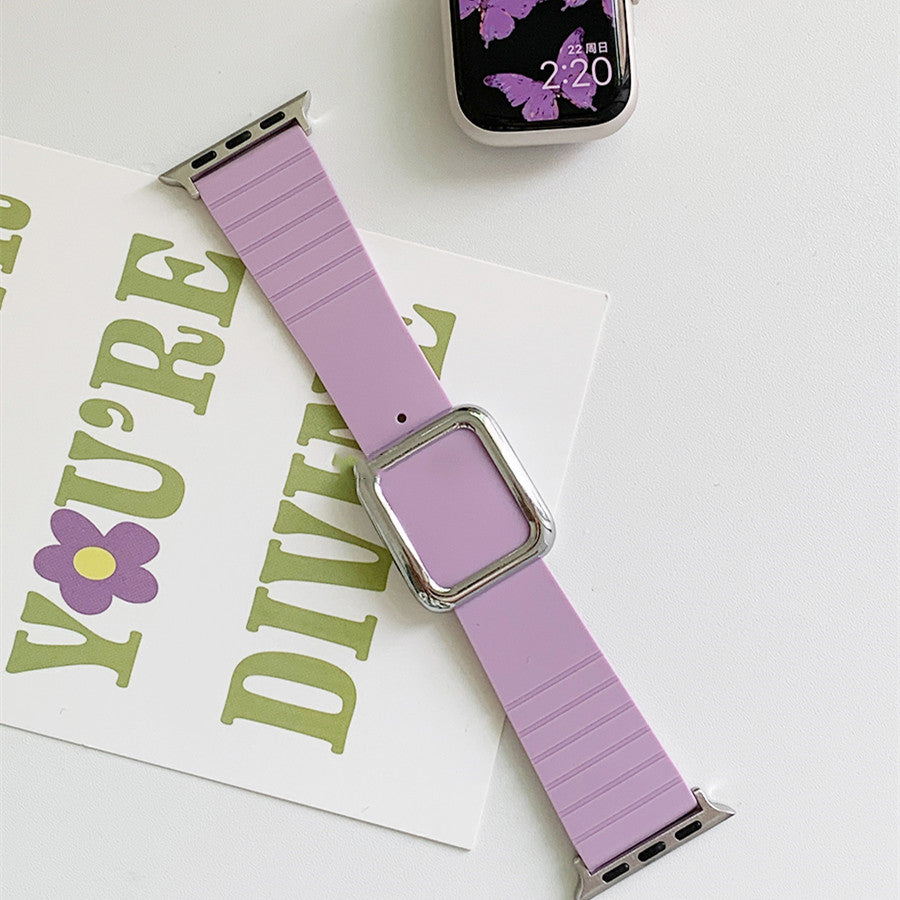 Smartwatch-Armband aus Silikon mit Magnetverschluss – Bild 7 | LuxeStyle