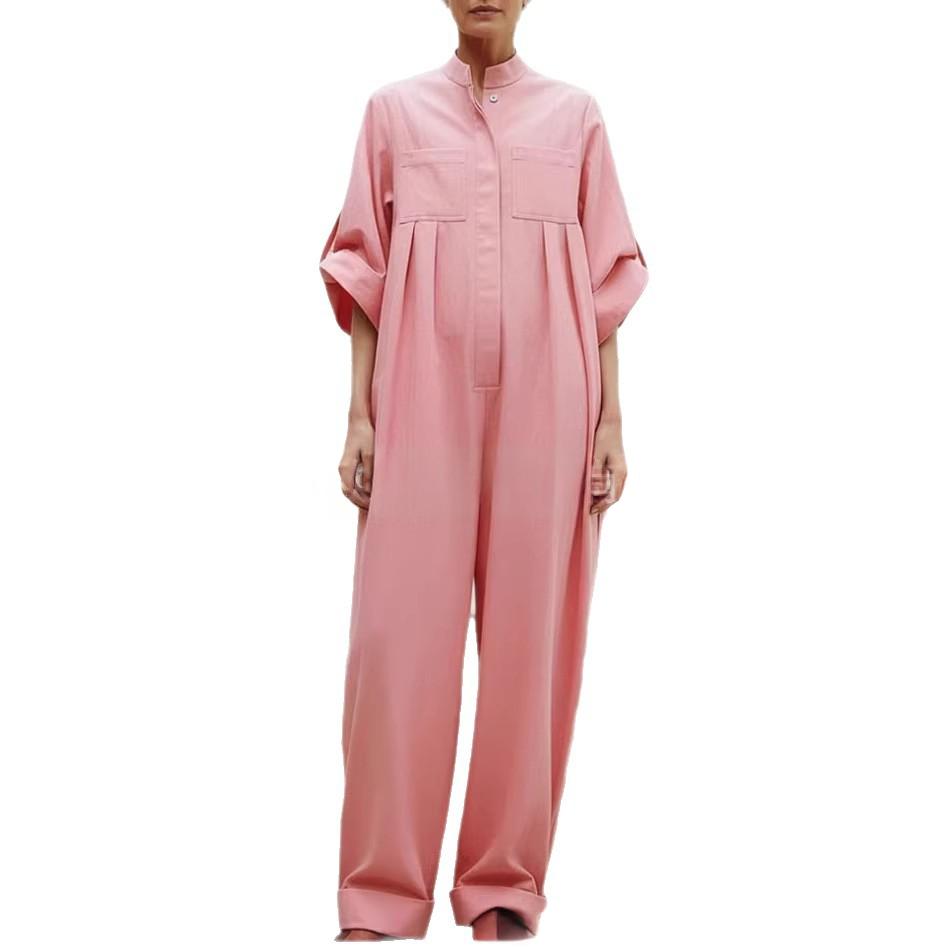 Minimalistischer, plissierter Jumpsuit