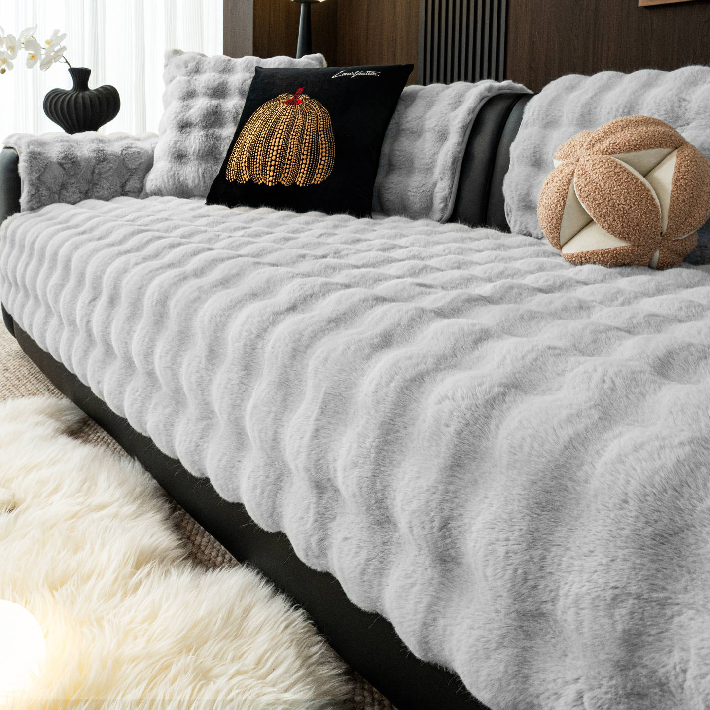 Sofa Kissen aus Kaninchenplüsch