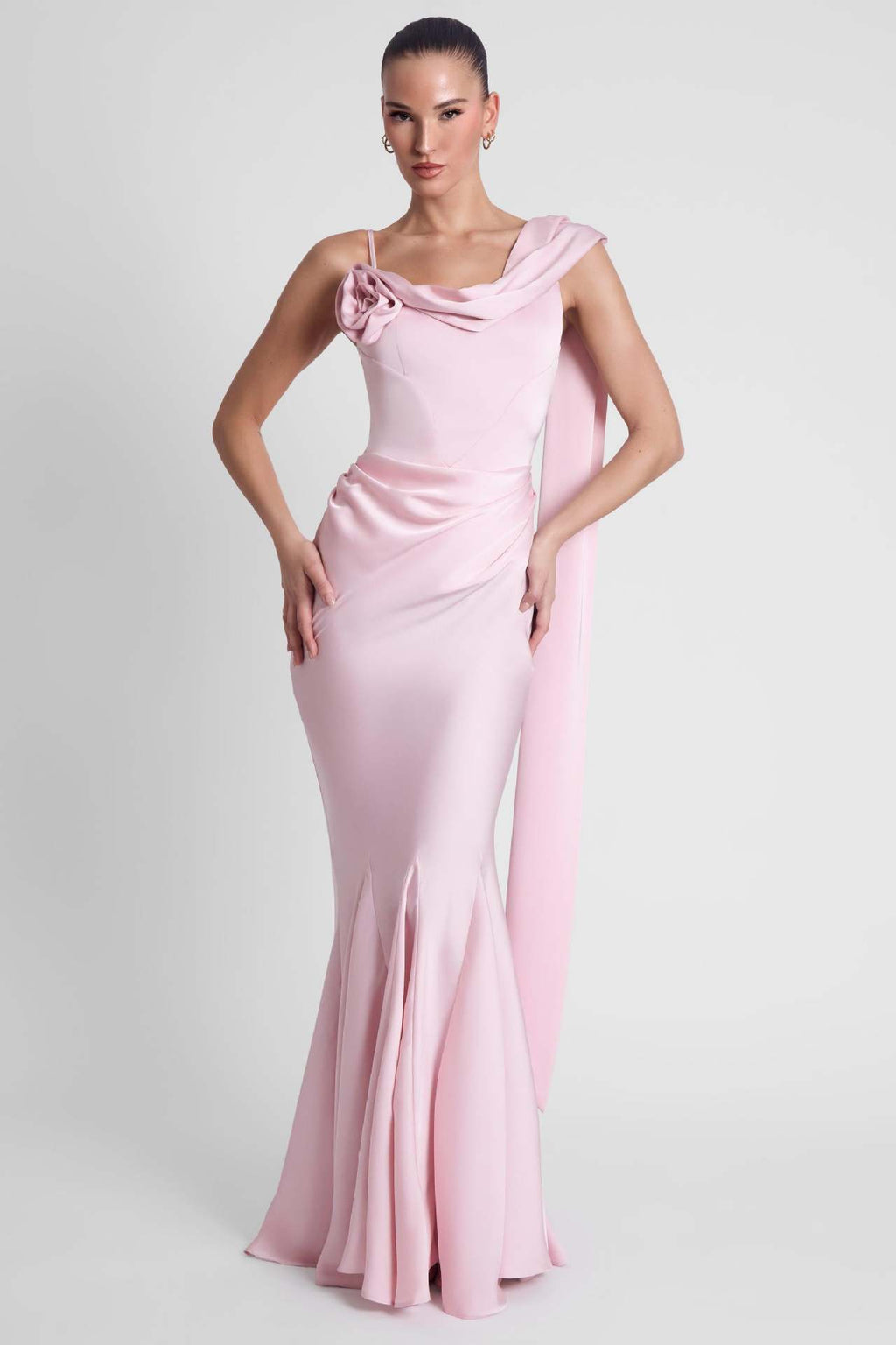 Elegantes Satin Bodycon Kleid – Bild 4 | LuxeStyle