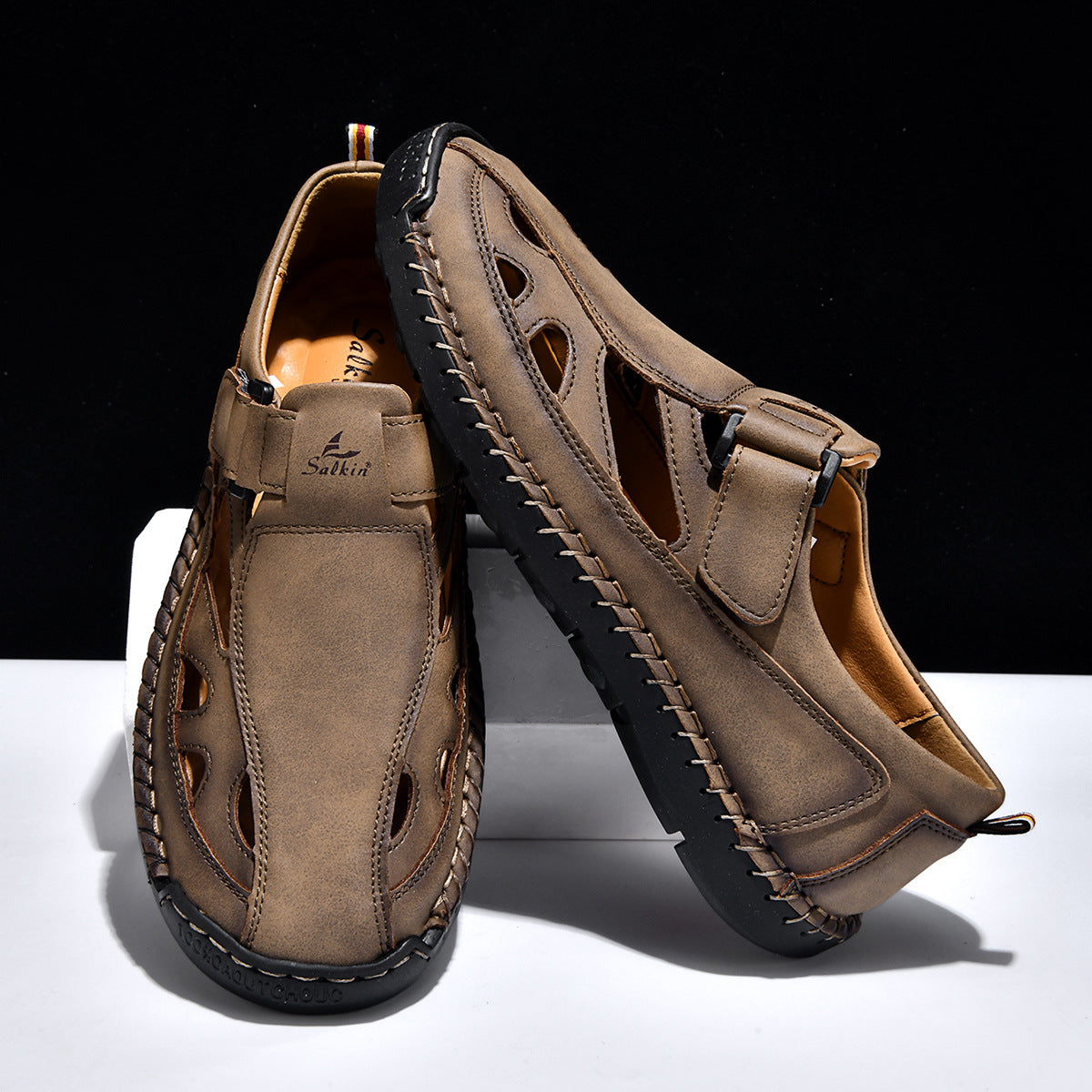 Atmungsaktive, handgenähte Sandalen für Herren